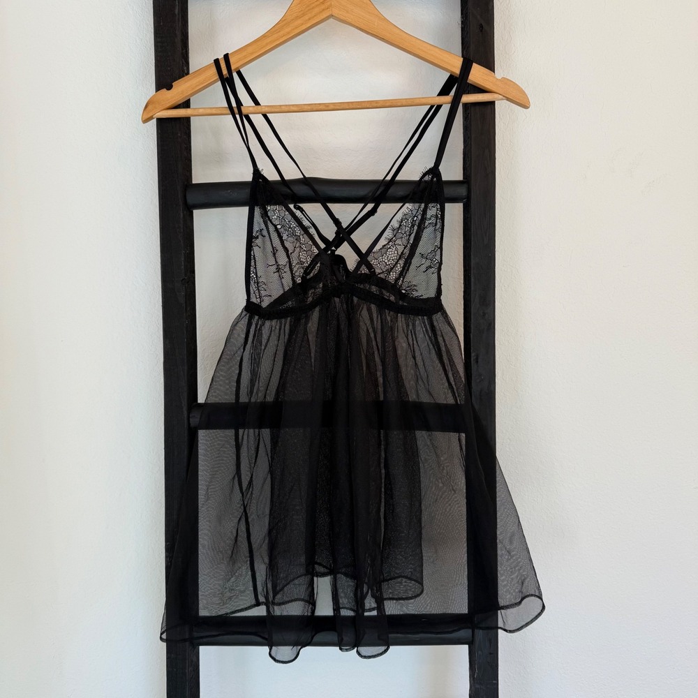 Victoria's secret Black Lace Sheer Babydoll Chemise Lingerie Gothic Size M‎